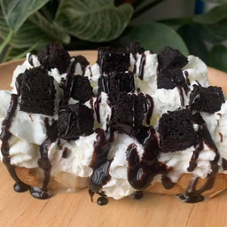 ขนมปังปิ้งวิวปิ้งครีม บราวนี่  1 แผ่น