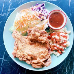 สเต็กสะโพกไก่ติดกระดูกทอด