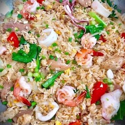 แซ่บเกิน ส้มตำ ลูกชิ้นทอด อาหารตามสั่ง