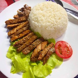 ข้าวหน้าหมูพริกไทดำ