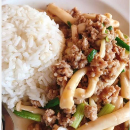 ผัดเห็ดน้ำมันหอยหมูสับราดข้าว