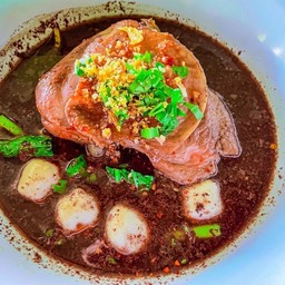 ก๋วยเตี๋ยวเรือไก่ตุ่น