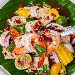 ยำกุ้งสดหมูยอ