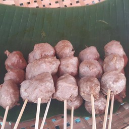 ร้านลูกชิ้นปิ้งภูเขาไฟระเบิด สาขา 1