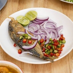 ปลาทูหอมทรงเครื่อง