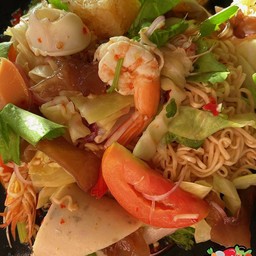 ยำมาม่ารวมมิตรทะเล