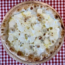 8. Quattro formaggi