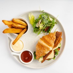 ครัวซองต์ แซนวิช