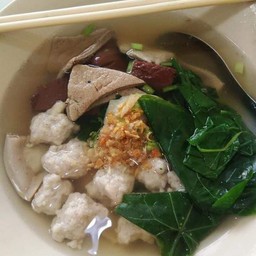 เกาเหลาเลือดหมู