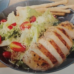 ซีซ่าร์สลัดอกไก่ย่าง