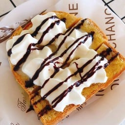 สุธาดา น้ำผลไม้ปั่น ถนนชาญเวชกิจ