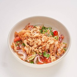 ยำคอหมูทอด