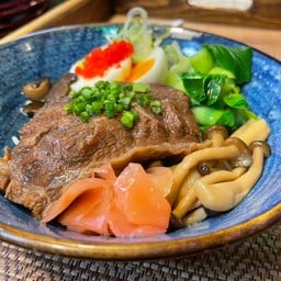 ข้าวหน้าเนื้อตุ๋น