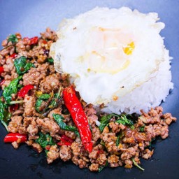 กระเพราไก่ 59 บาท ( อาหารฮาลาล / อาหารอิสลาม )