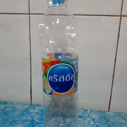 น้ำเปล่าคริสตัน