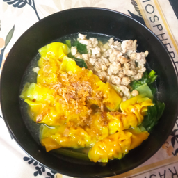 เกี๊ยวน้ำหมูสับ