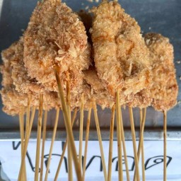 ไหม้ ทอด ทิ้ง &  [ลูกชิ้นยำ ทุกอย่าง 15฿  (ยำฟรี ผักฟรี) ]