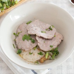 ก๋วยเตี๋ยวหมูล้วน (พิเศษ)