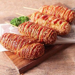 คอร์นด็อกไส้กรอก+ชีสมัน