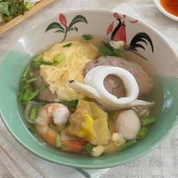 สุกี้รวมมิตรทะเล