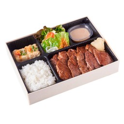 เบนโตะเนื้อย่างสไตล์ญี่ปุ่น