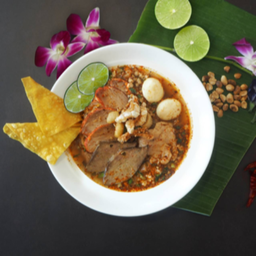 ก๋วยเตี๋ยวสุโขทัยต้มยำพิเศษ