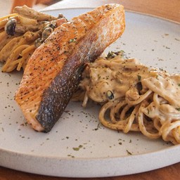 spaghetti salmon lemon sauce