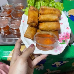 ผัดไทย อาหารตามสั่ง ครัวคุณแม่