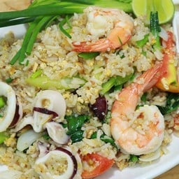 ข้าวผัดทะเล