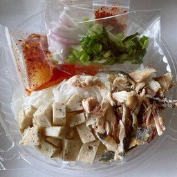 ยำขนมจีนแซ่บลืมมม