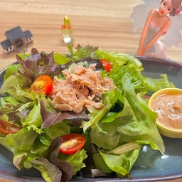 สลัดทูน่า tuna salad