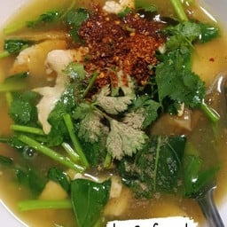 ราดหน้า ไก่ชิ้น