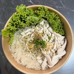 หมี่ไก่ฉีกไฮโซ (TU)