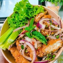 ข้าวยำไก่แซ่บ (โอ้ยกูจะเคซี่)