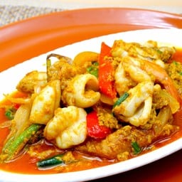 ซีฟู้ดผัดผงกะหรี่