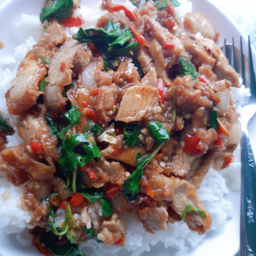 หมูสับผัดพริกหยวก