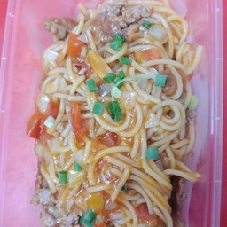 สปาเก๊ตตีี้ซอสหมู