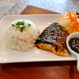 ข้าวปลาแซลมแลย่างซอล