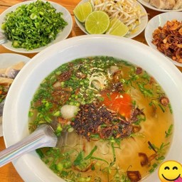 ข้าวเปียกไก่บ้าน แถมผัก1 ชุด