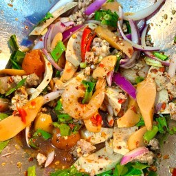 เจมส์พ่อค้ายำแซ่บ ยำขนมจีน ยำกุ้งสด ยำแซลมอน ยำมะม่วงปลากรอบ ยำรวมทะเล ยำมะม่วง ยำปูม้า ยำหมูยอ ยำไก่แซ่บ ยำถั่วพู ยำห ตลาดนัดเจมโม