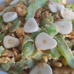 มะระผัดไข่