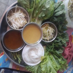 ชุดขนมจีนน้ำยากระทิผสมป่า
