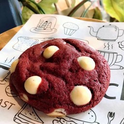 Red Velvet White Chocolate Cookie