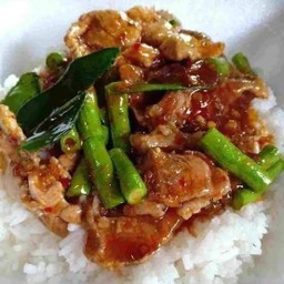 ข้าวพริกแกงหมู