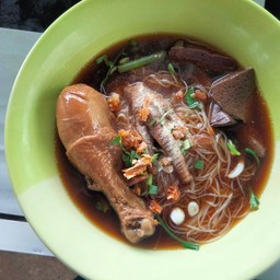 ก๋วยเตี๋ยวไก่มะระ โคกวัด