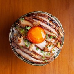 ข้าวหน้าคอหมูย่าง ไข่ดองโชยุ