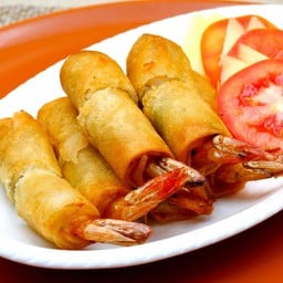 ปอเปี๊ยะห่อกุ้งทอด