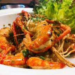 กุ้งแม่น้ำผัดพริกเกลือกับข้าว