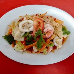 ยำมาม่าทะเล