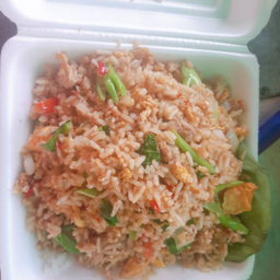 พริกแกงถั่วหมูสามชชั้น